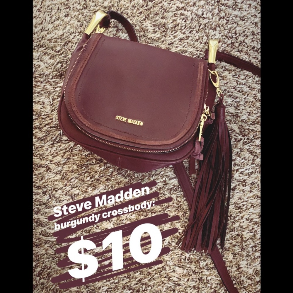 🚫SOLD🚫Burgundy Steve Madden crossbody